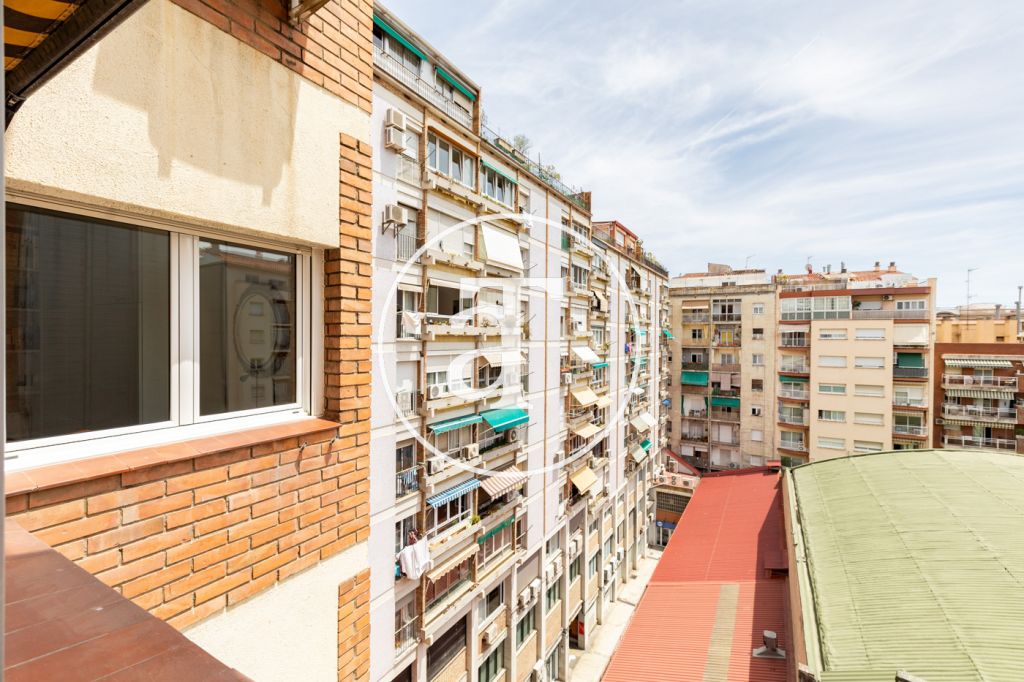 Monthly rental apartment with 3 bedrooms, study, 1 bathroom and toilet in the Sagrada Familia neighborhood 4