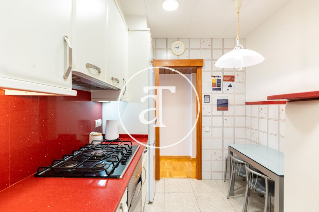 Monthly rental apartment with 3 bedrooms, study, 1 bathroom and toilet in the Sagrada Familia neighborhood 15