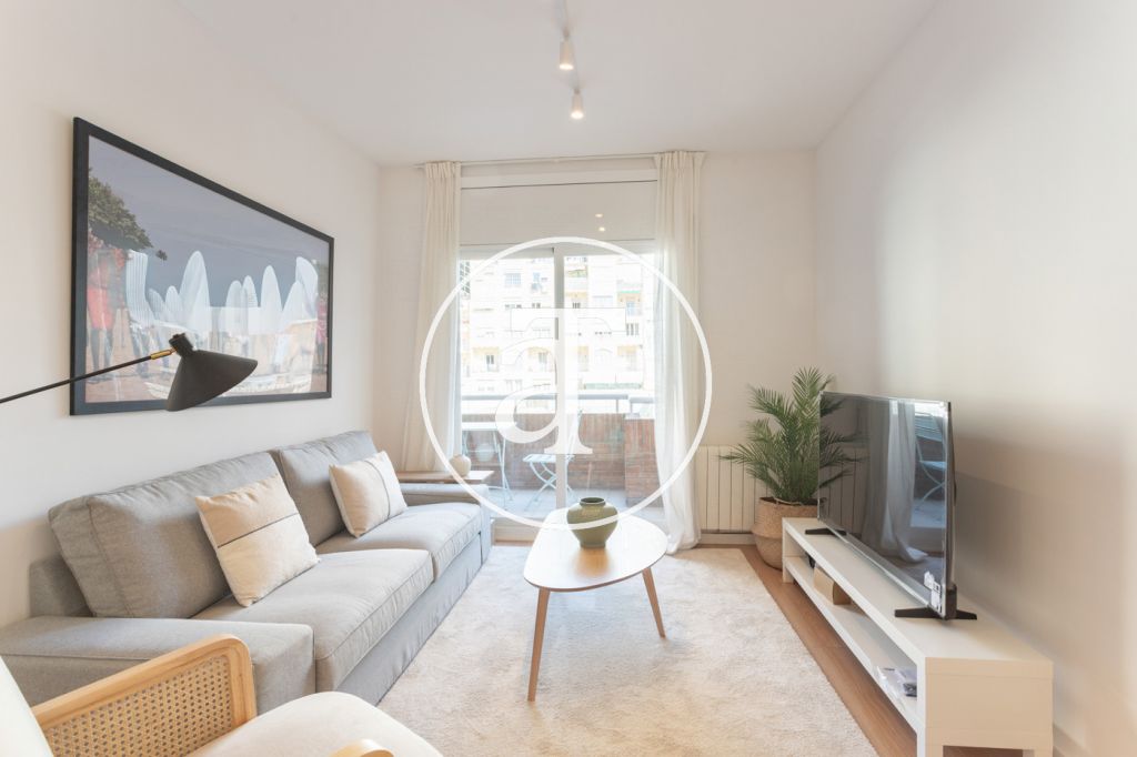 Piso de alquiler temporal de 3 habitaciones y 2 baños con 2 terrazas junto a Avenida Diagonal