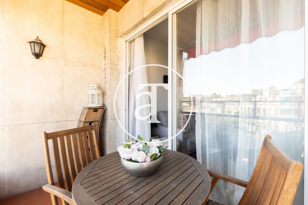 Piso de alquiler temporal de 3 habitaciones, terraza y 2 baños en L'Eixample 5