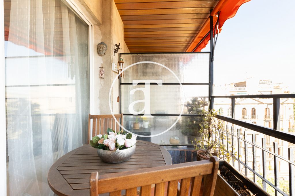 Piso de alquiler temporal de 3 habitaciones, terraza y 2 baños en L'Eixample 3