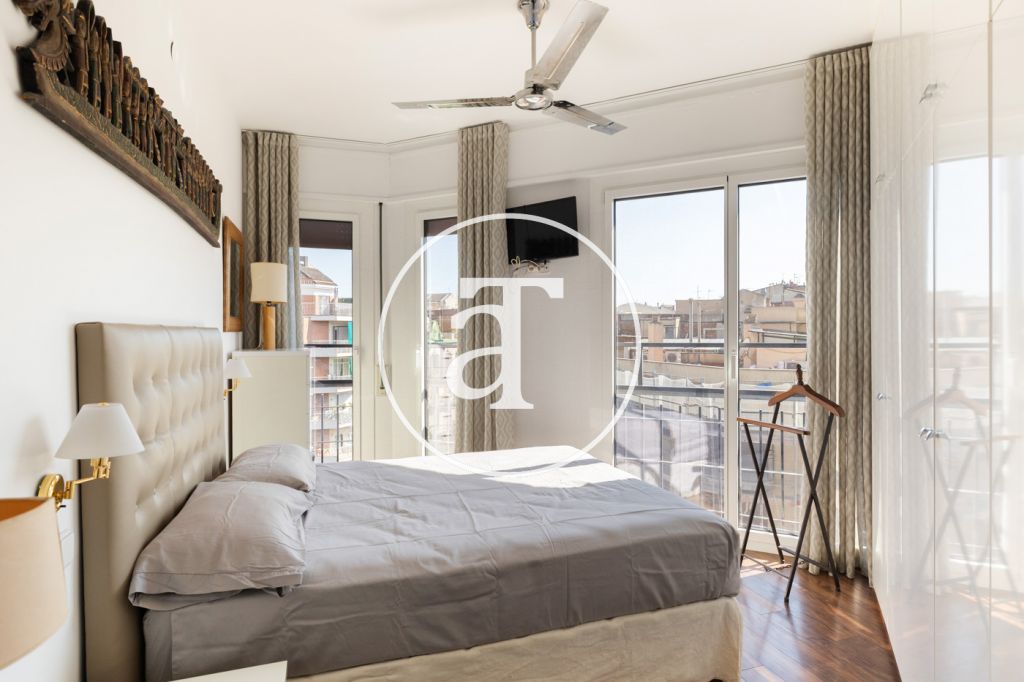 Piso de alquiler temporal de 3 habitaciones, terraza y 2 baños en L'Eixample 21