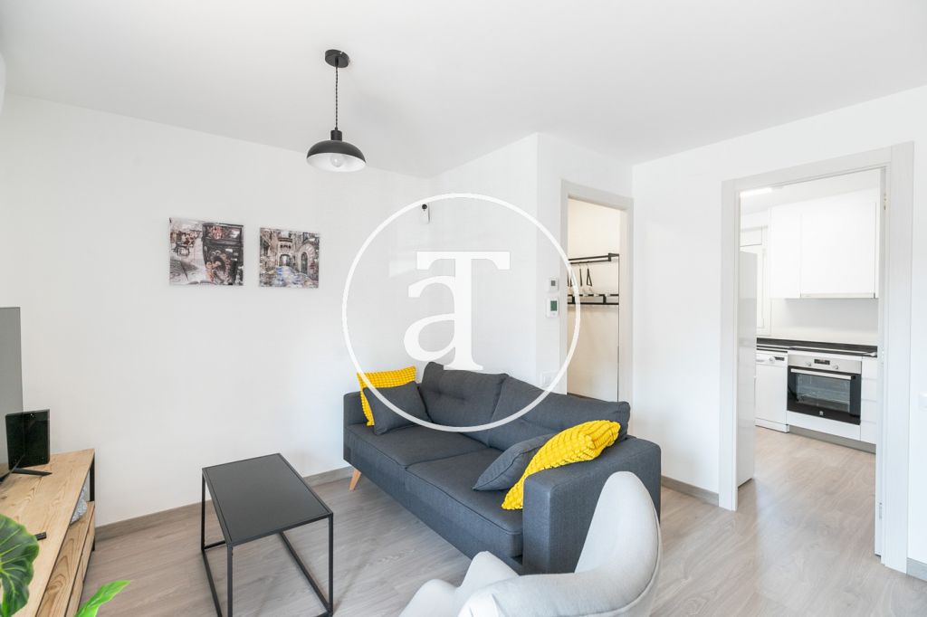 Monthly rental apartment with 3 bedrooms in Hospitalet 3