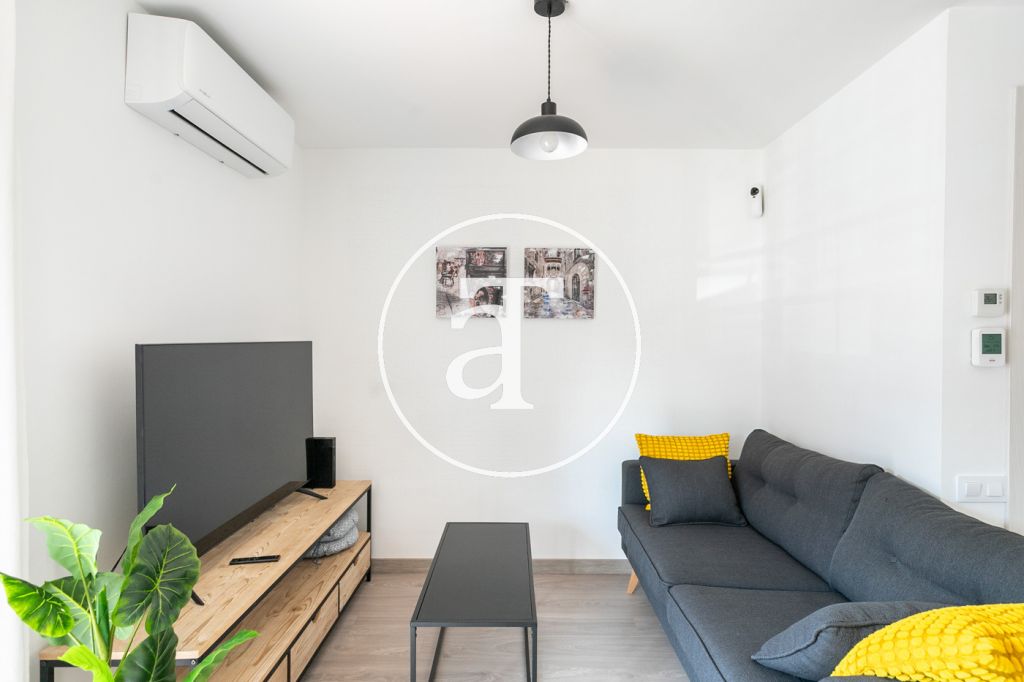 Monthly rental apartment with 3 bedrooms in Hospitalet 2