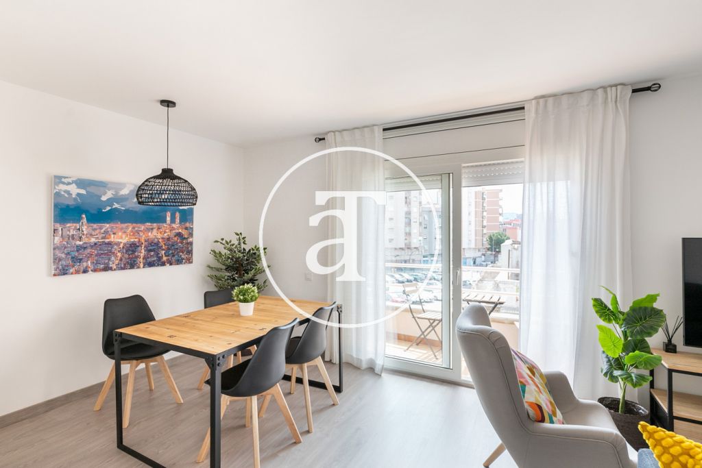 Monthly rental apartment with 3 bedrooms in Hospitalet 7