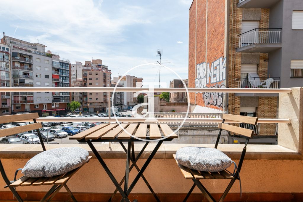 Monthly rental apartment with 3 bedrooms in Hospitalet 14