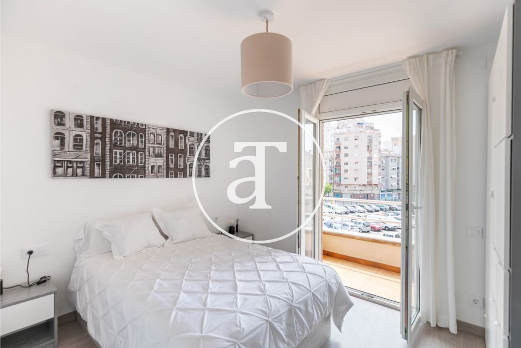 Monthly rental apartment with 3 bedrooms in Hospitalet 23