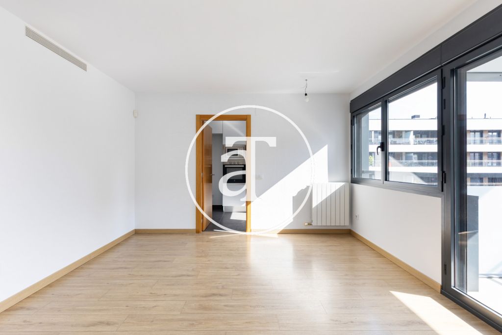 Bright apartment for rent with 2 bedrooms, 1 bathroom, with terrace, in a building with swimming pool in Vollpelleres 5