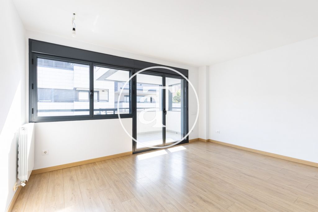Bright apartment for rent with 2 bedrooms, 1 bathroom, with terrace, in a building with swimming pool in Vollpelleres 3