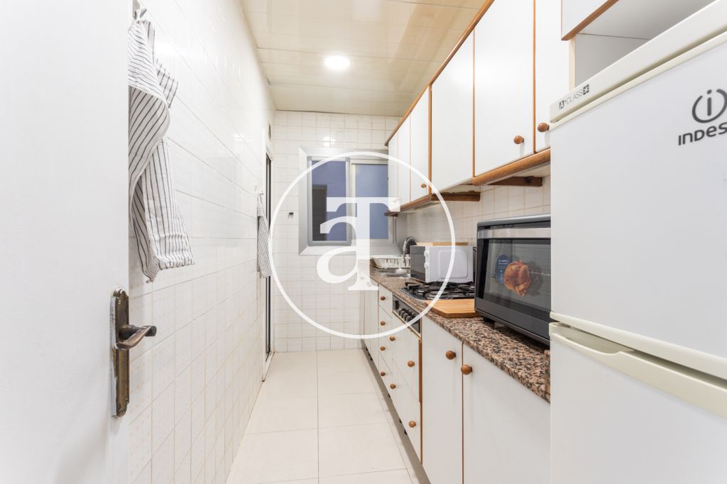 Piso de alquiler temporal de 3 habitaciones a un paso del Parque de la Ciudadela 11