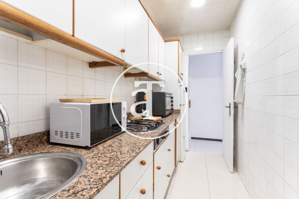 Piso de alquiler temporal de 3 habitaciones a un paso del Parque de la Ciudadela 13