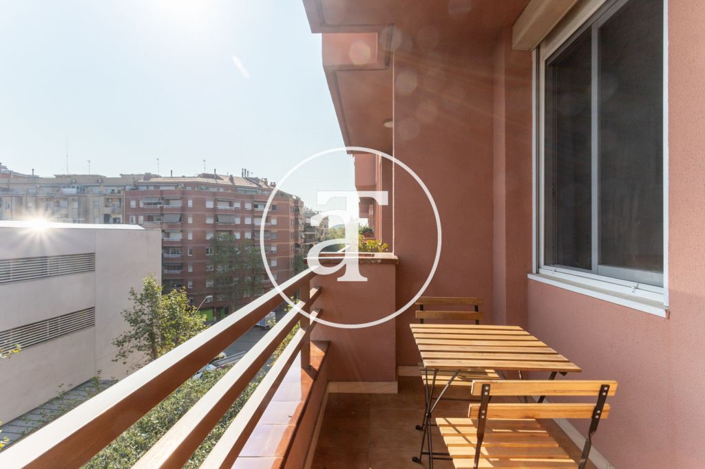 Piso de alquiler temporal de 3 habitaciones a un paso del Parque de la Ciudadela 2