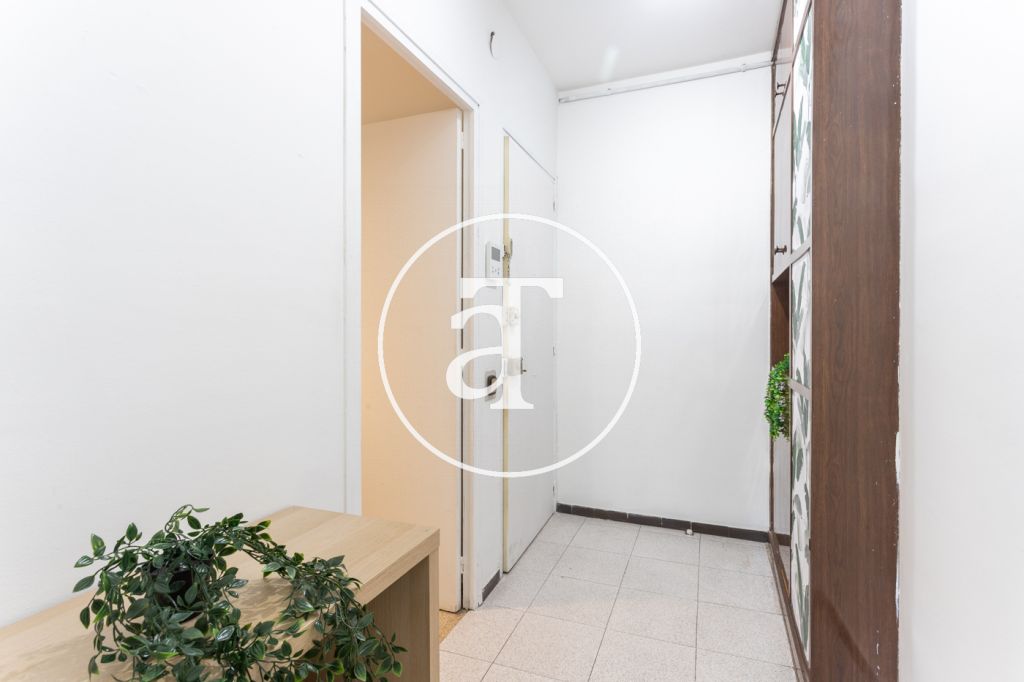 Piso de alquiler temporal de 3 habitaciones a un paso del Parque de la Ciudadela 31