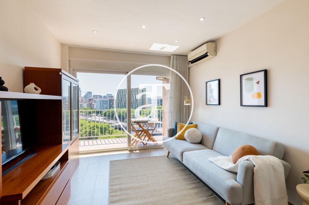 Monthly rental apartment with 2 bedrooms, 1 bathroom, study and terrace with views next to the Gran Via 2 shopping center 2