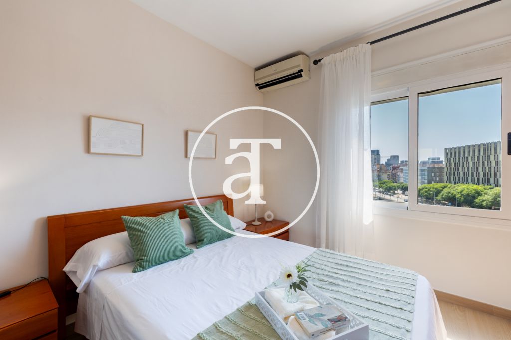Monthly rental apartment with 2 bedrooms, 1 bathroom, study and terrace with views next to the Gran Via 2 shopping center 27