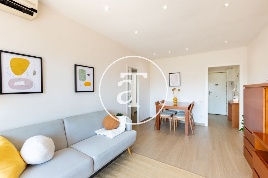 Monthly rental apartment with 2 bedrooms, 1 bathroom, study and terrace with views next to the Gran Via 2 shopping center 13