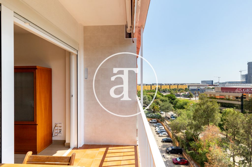 Monthly rental apartment with 2 bedrooms, 1 bathroom, study and terrace with views next to the Gran Via 2 shopping center 8