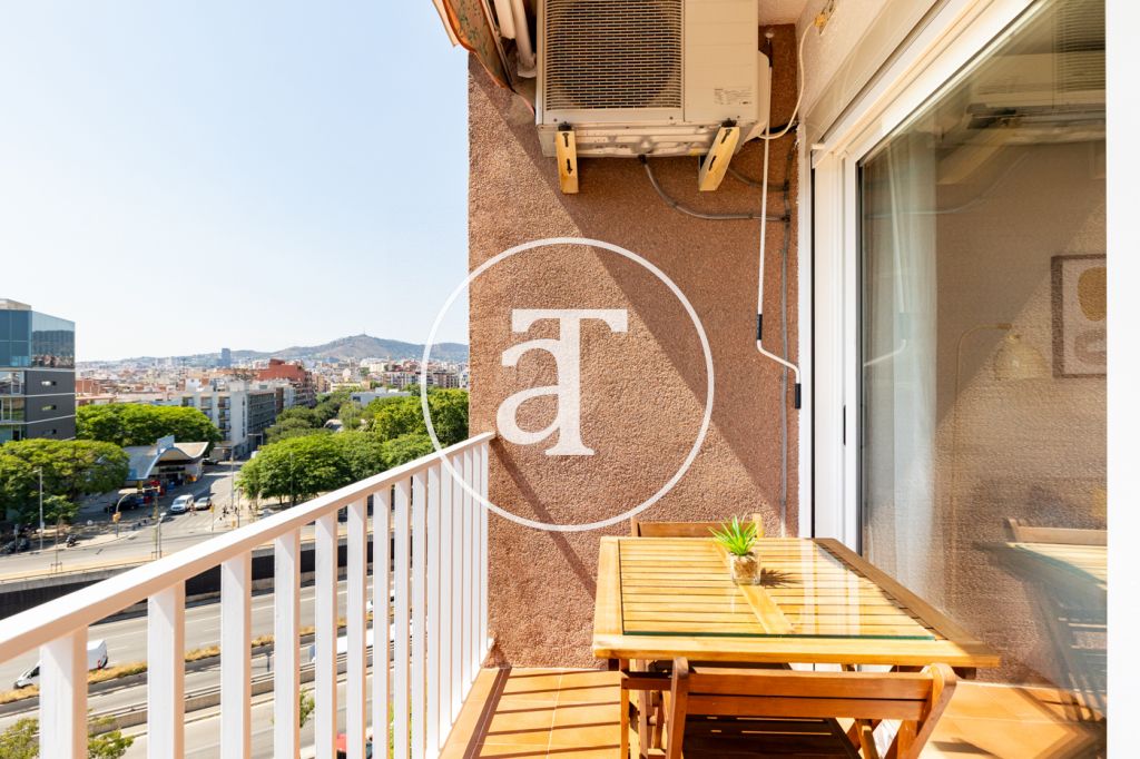 Monthly rental apartment with 2 bedrooms, 1 bathroom, study and terrace with views next to the Gran Via 2 shopping center 4