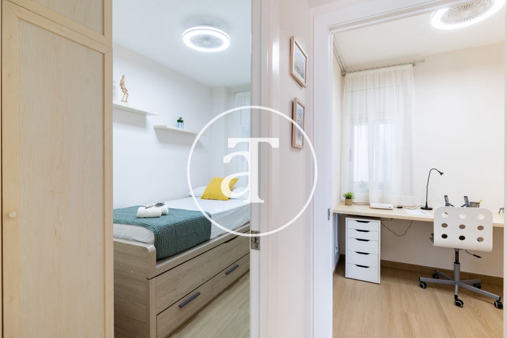 Monthly rental apartment with 2 bedrooms, 1 bathroom, study and terrace with views next to the Gran Via 2 shopping center 32