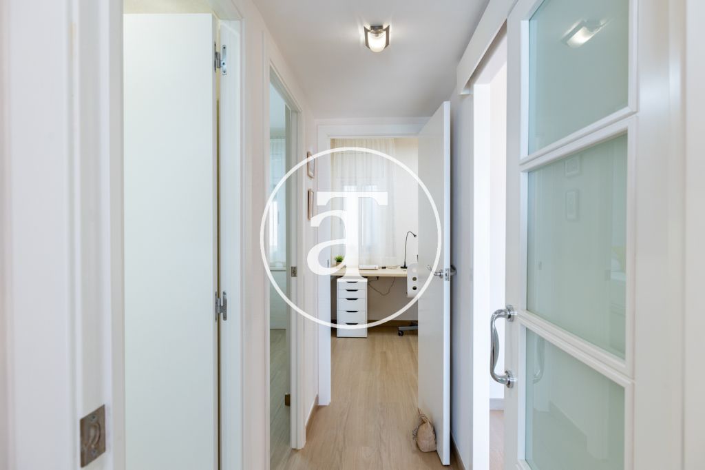 Monthly rental apartment with 2 bedrooms, 1 bathroom, study and terrace with views next to the Gran Via 2 shopping center 31