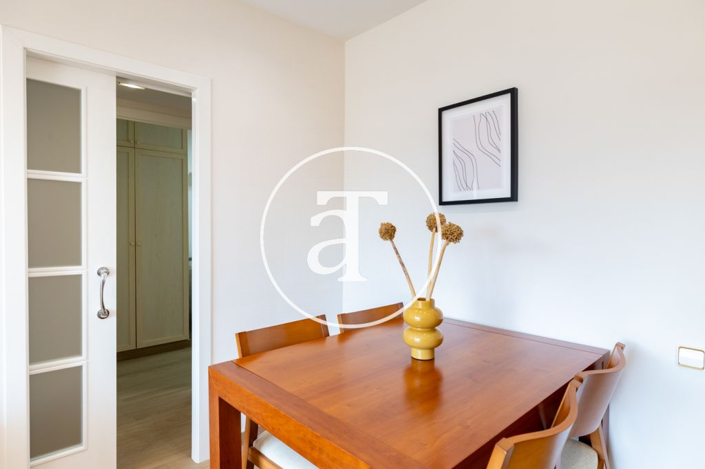 Monthly rental apartment with 2 bedrooms, 1 bathroom, study and terrace with views next to the Gran Via 2 shopping center 15