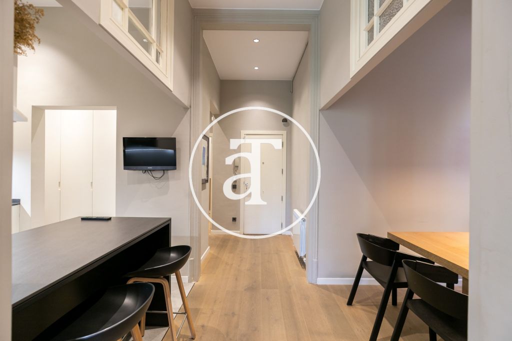 Piso de alquiler temporal de 2 habitaciones con 2 baños y balcón en Calle Mallorca en el Eixample 9