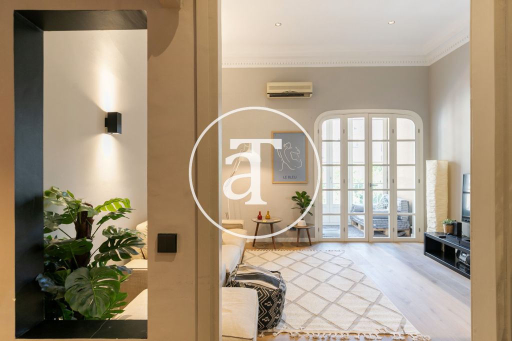 Piso de alquiler temporal de 2 habitaciones con 2 baños y balcón en Calle Mallorca en el Eixample 6