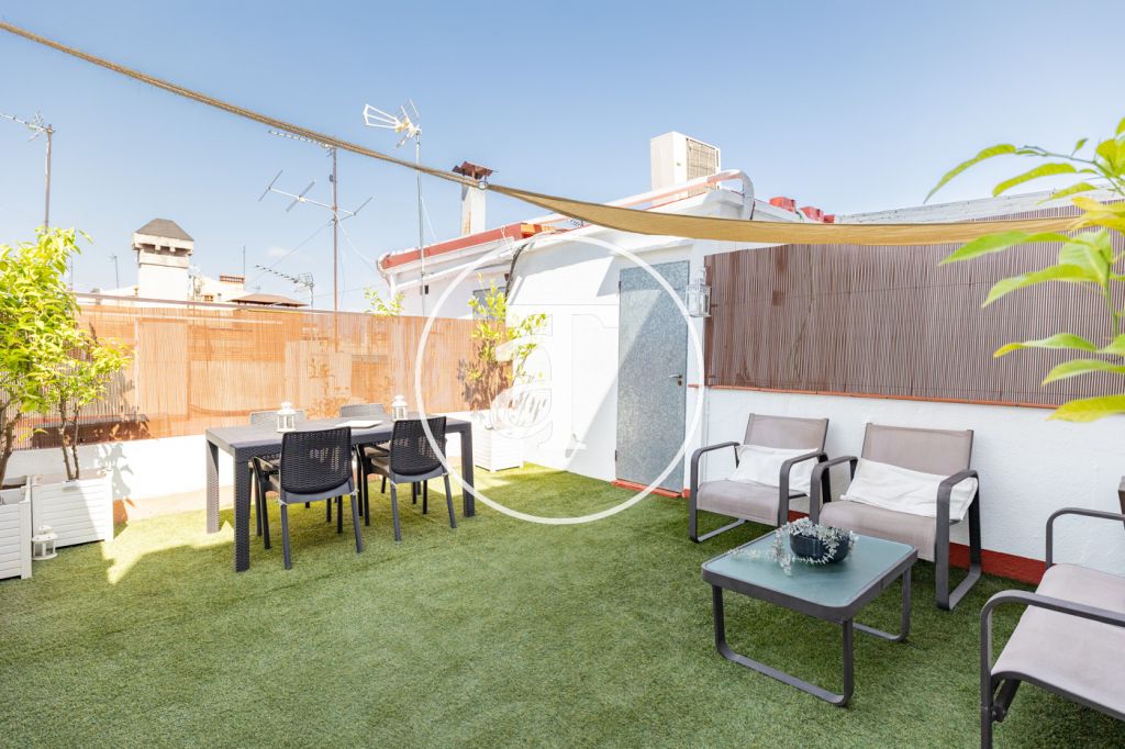Monthly rental Penthouse loft with 1 bathroom and large private terrace in Sarrià - Sant Gervasi