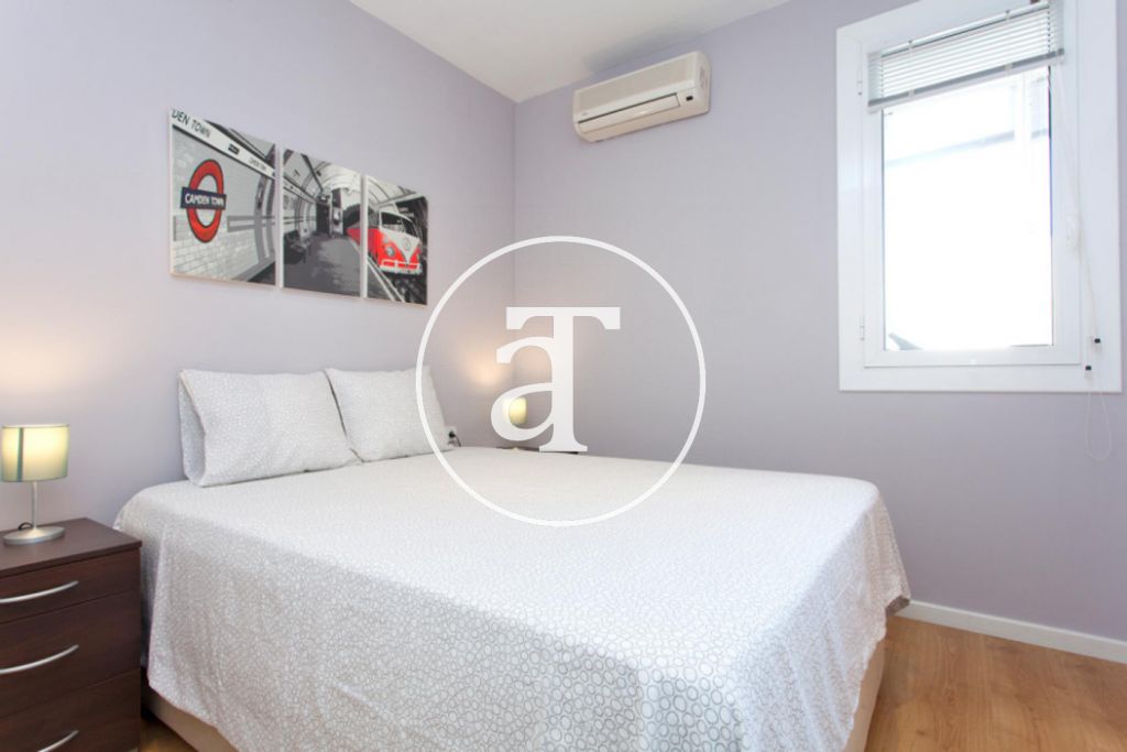 Piso de alquiler temporal de dos habitaciones dobles y dos baños en Eixample 10