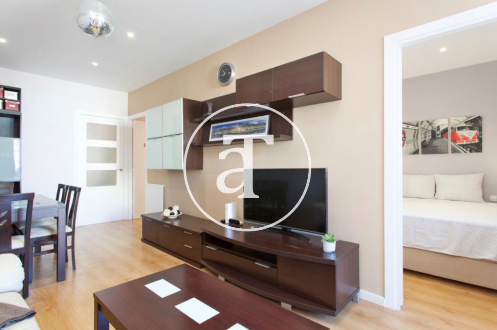 Piso de alquiler temporal de dos habitaciones dobles y dos baños en Eixample 2