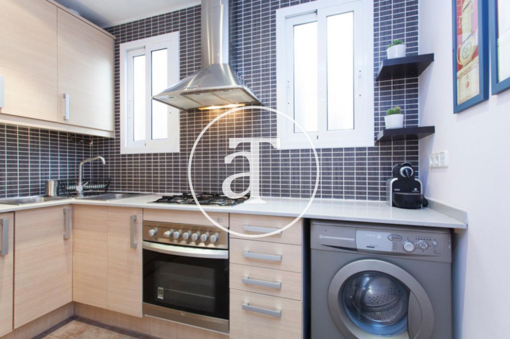 Piso de alquiler temporal de dos habitaciones dobles y dos baños en Eixample 6