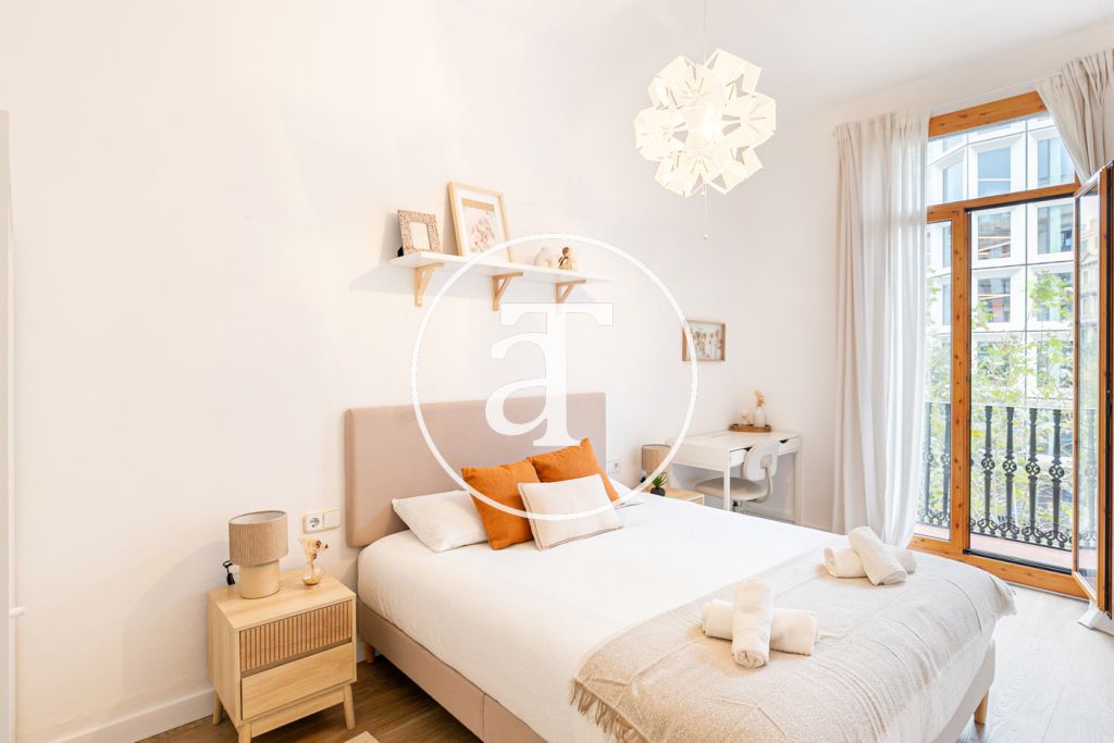 Monthly rental apartment with 1 double bedroom and terrace in Eixample 12