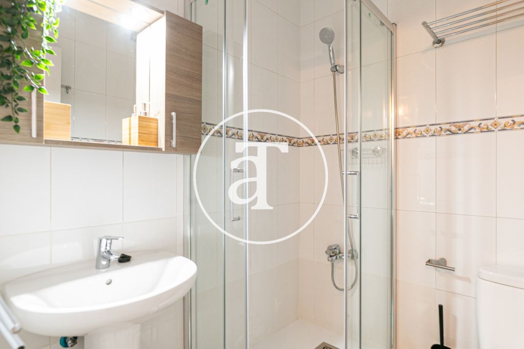 Monthly rental apartment with 1 double bedroom and terrace in Eixample 20