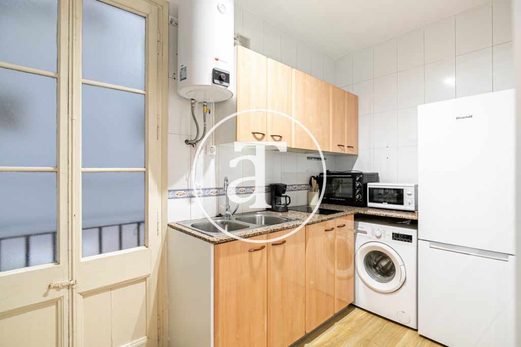 Monthly rental apartment with 1 double bedroom and terrace in Eixample 9