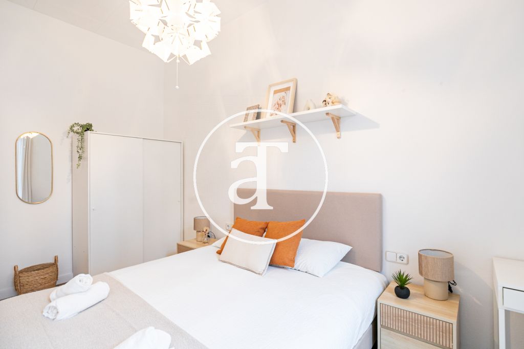 Monthly rental apartment with 1 double bedroom and terrace in Eixample 15
