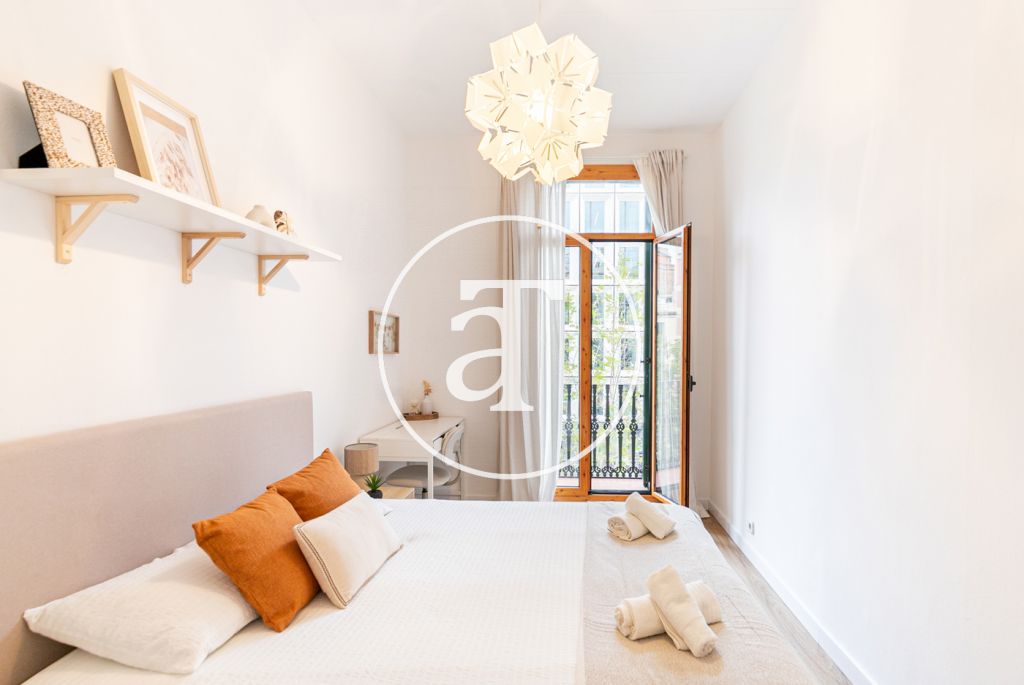 Monthly rental apartment with 1 double bedroom and terrace in Eixample 14