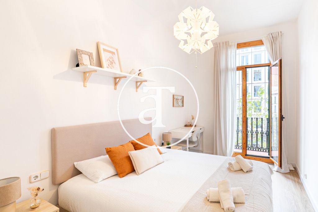 Monthly rental apartment with 1 double bedroom and terrace in Eixample 13
