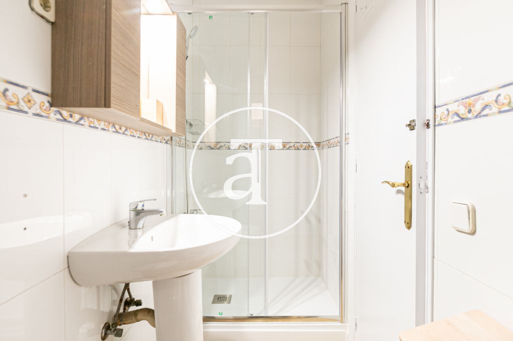 Monthly rental apartment with1 double bedroom in Carrer d'Aragó 20