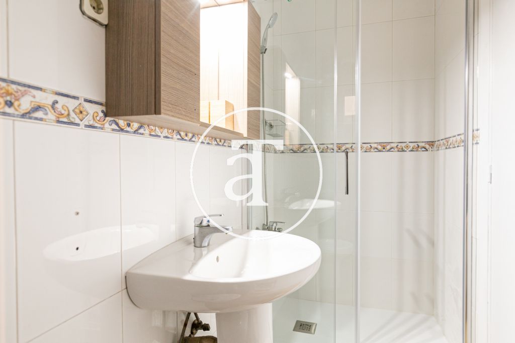Monthly rental apartment with1 double bedroom in Carrer d'Aragó 21