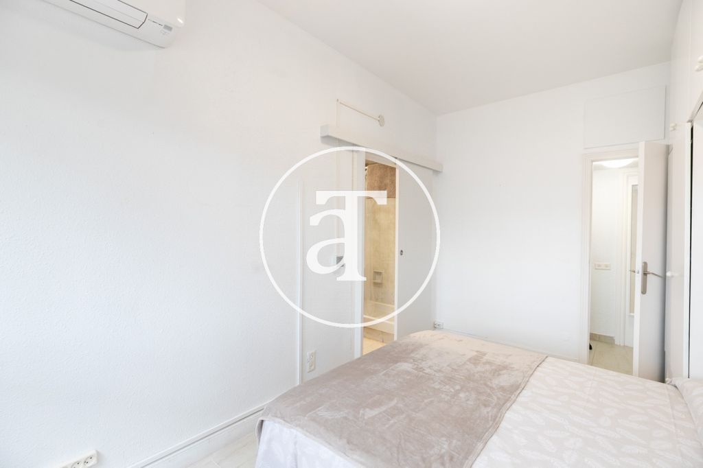 Monthly rental apartment with 3 bedrooms in Les Corts 21