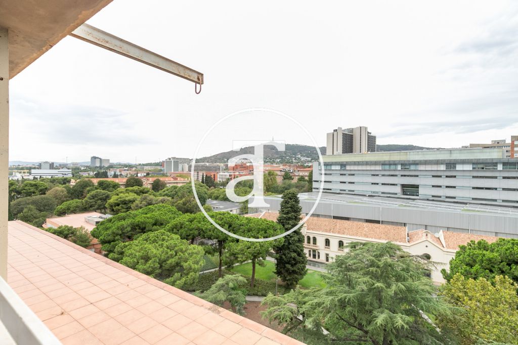Monthly rental apartment with 3 bedrooms in Les Corts 12