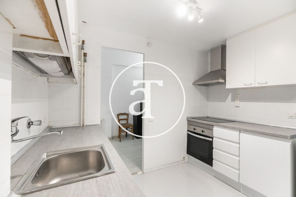 Monthly rental apartment with 3 bedrooms in Les Corts 14