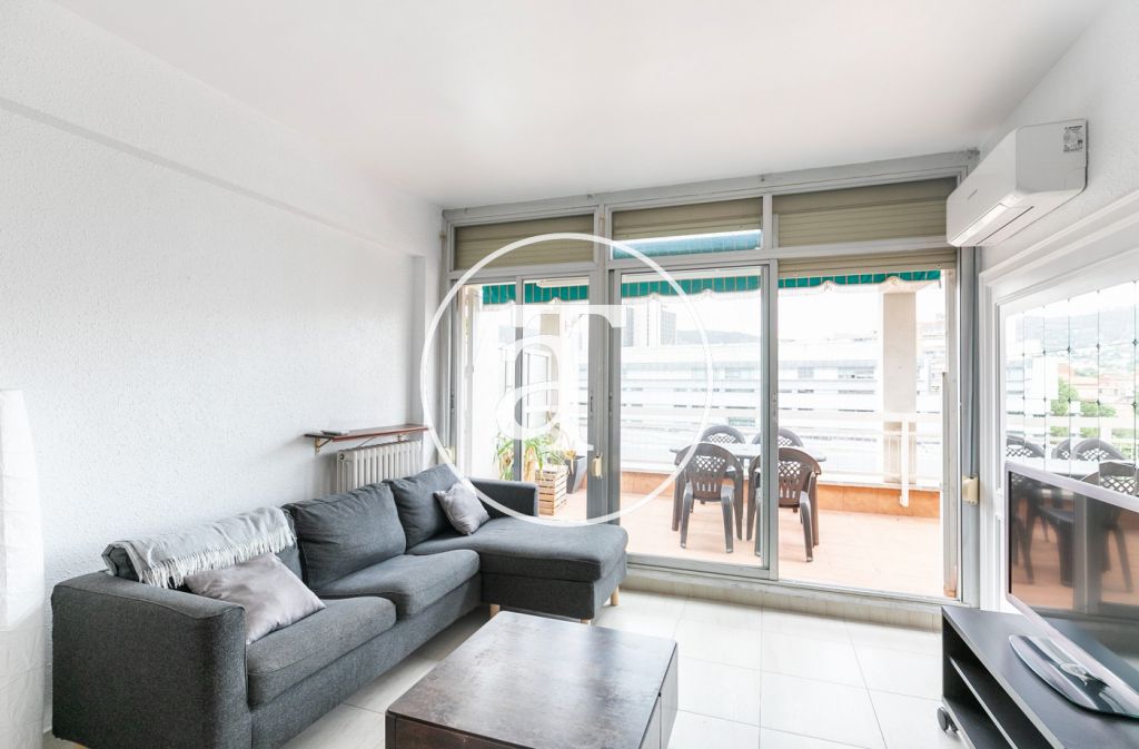 Monthly rental apartment with 3 bedrooms in Les Corts