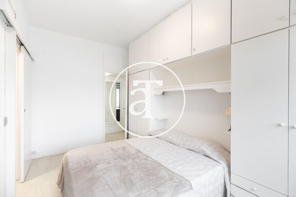 Monthly rental apartment with 3 bedrooms in Les Corts 20