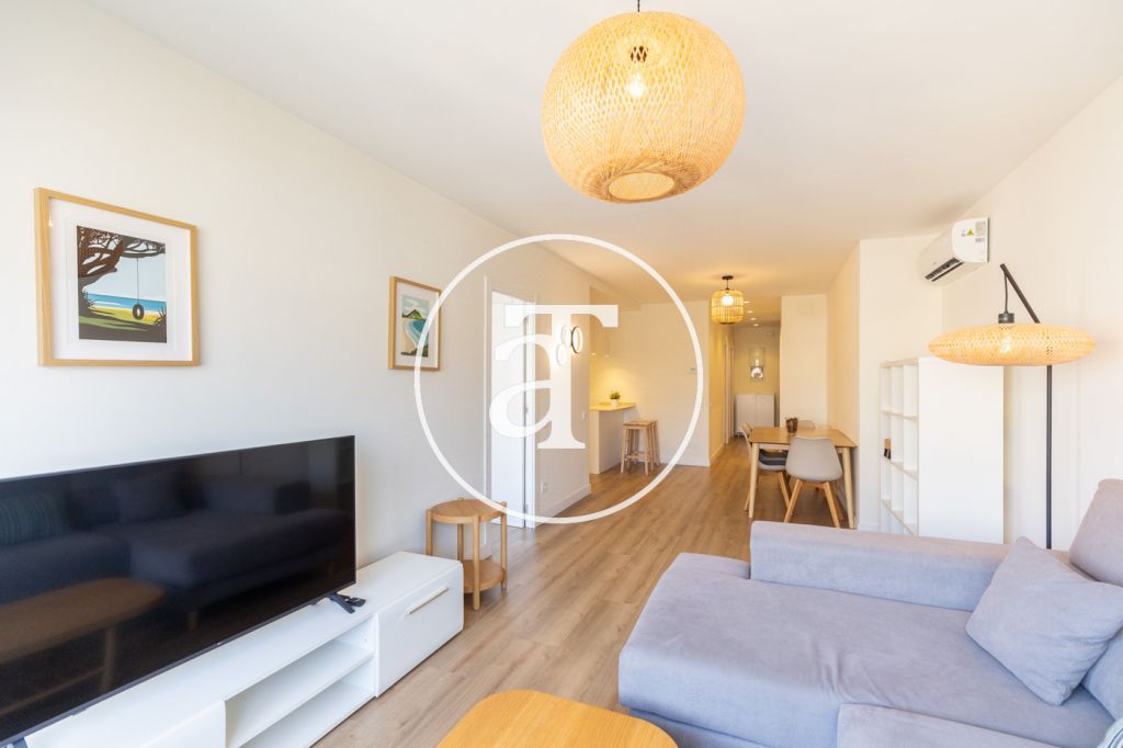 Monthly rental apartment with 2 bedrooms and a studio, 2 bathrooms and a balcony in Sant Martí 2
