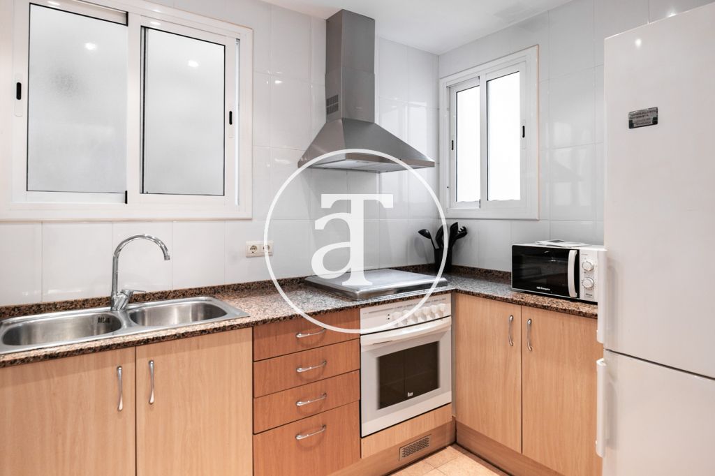 Monthly rental apartment: 2 bedrooms and 1 bathroom with large terrace in Eixample 15