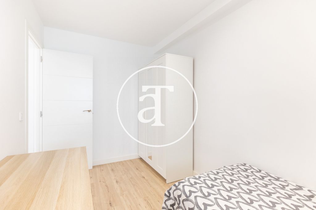 Appartement en location temporaire avec 2 chambres, bureau, 1 salle de bain et balcon à Sant Andreu 20
