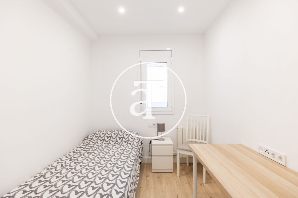 Appartement en location temporaire avec 2 chambres, bureau, 1 salle de bain et balcon à Sant Andreu 19
