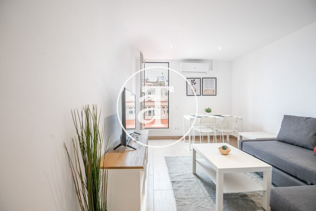 Ático de alquiler temporal de 1 habitación con fabulosa terraza privada en Paseo Sant Joan 10