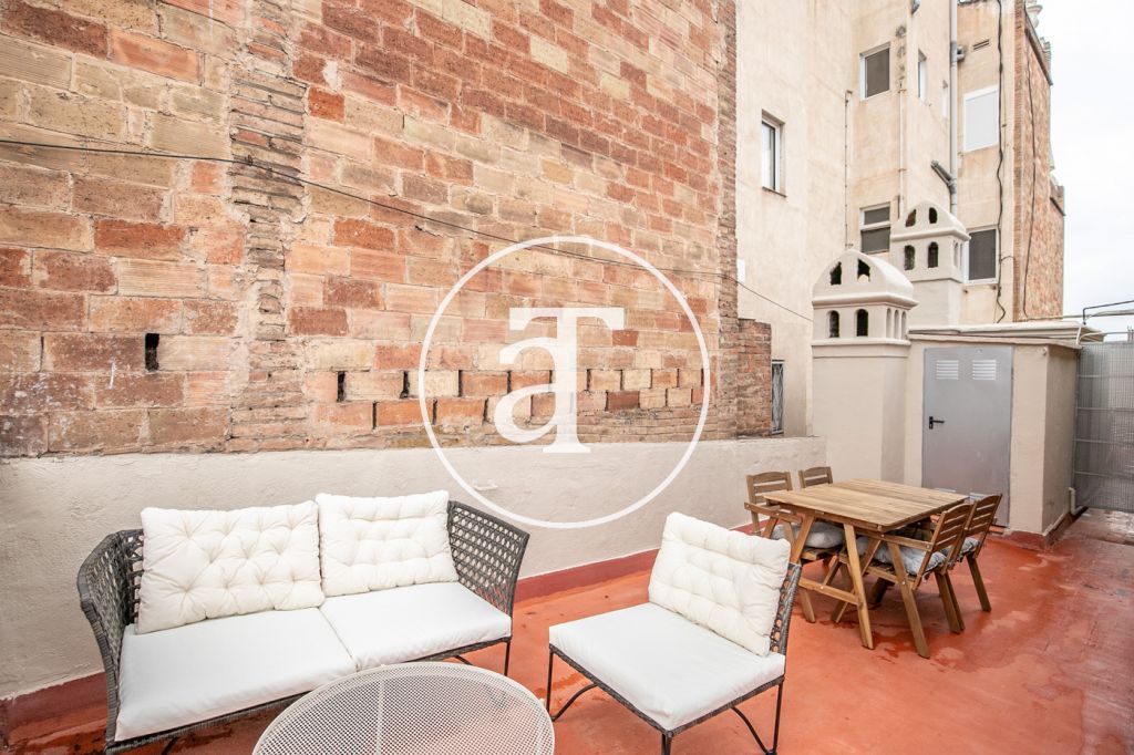 Monthly rental penthouse with 1 bedroom and amazing private terrace on Paseo Sant Joan 4